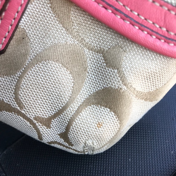 Coach Wristlet - Picture 7 of 7